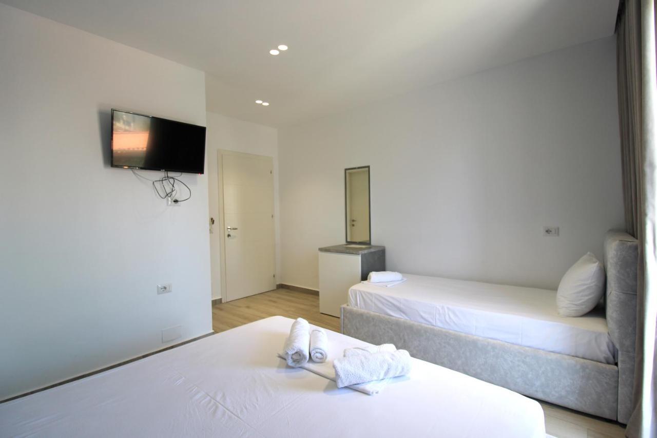 Hotel Bega Ksamil Esterno foto