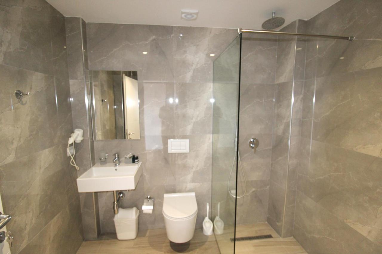 Hotel Bega Ksamil Esterno foto